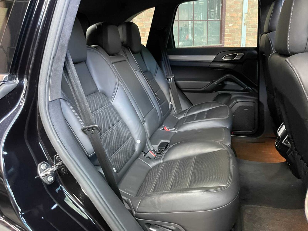 Porsche Cayenne Turbo 4.8 V8 500hp 2011