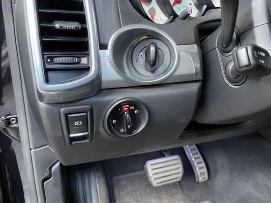 Porsche Cayenne Turbo 4.8 V8 500hp 2011