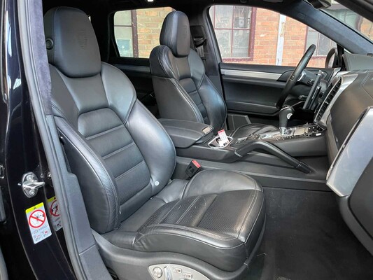 Porsche Cayenne Turbo 4.8 V8 500hp 2011