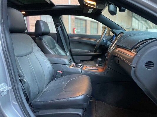 Chrysler 300C LD HEMI Facelift 5.7 V8 367PS 2014