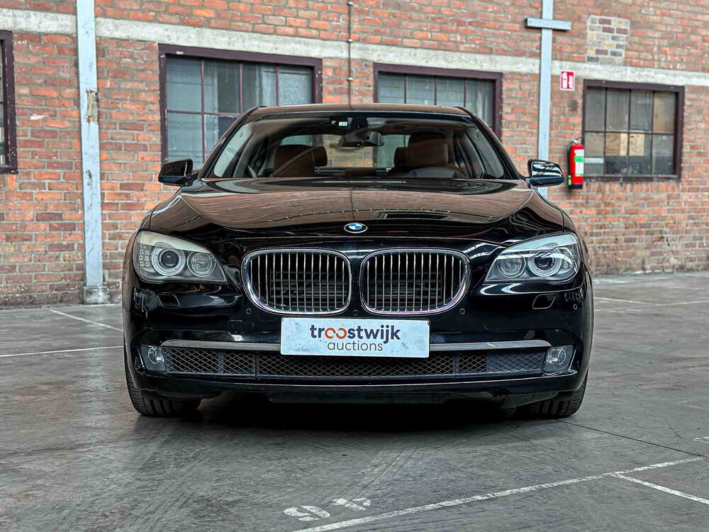 BMW ActiveHybrid7 F04 4.4 V8 465PS 2011