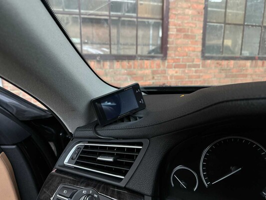 BMW ActiveHybrid7 F04 4.4 V8 465PS 2011