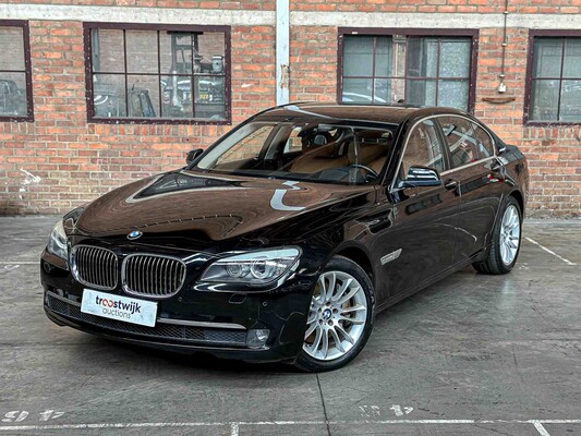 BMW ActiveHybrid7 F04 4.4 V8 465PS 2011