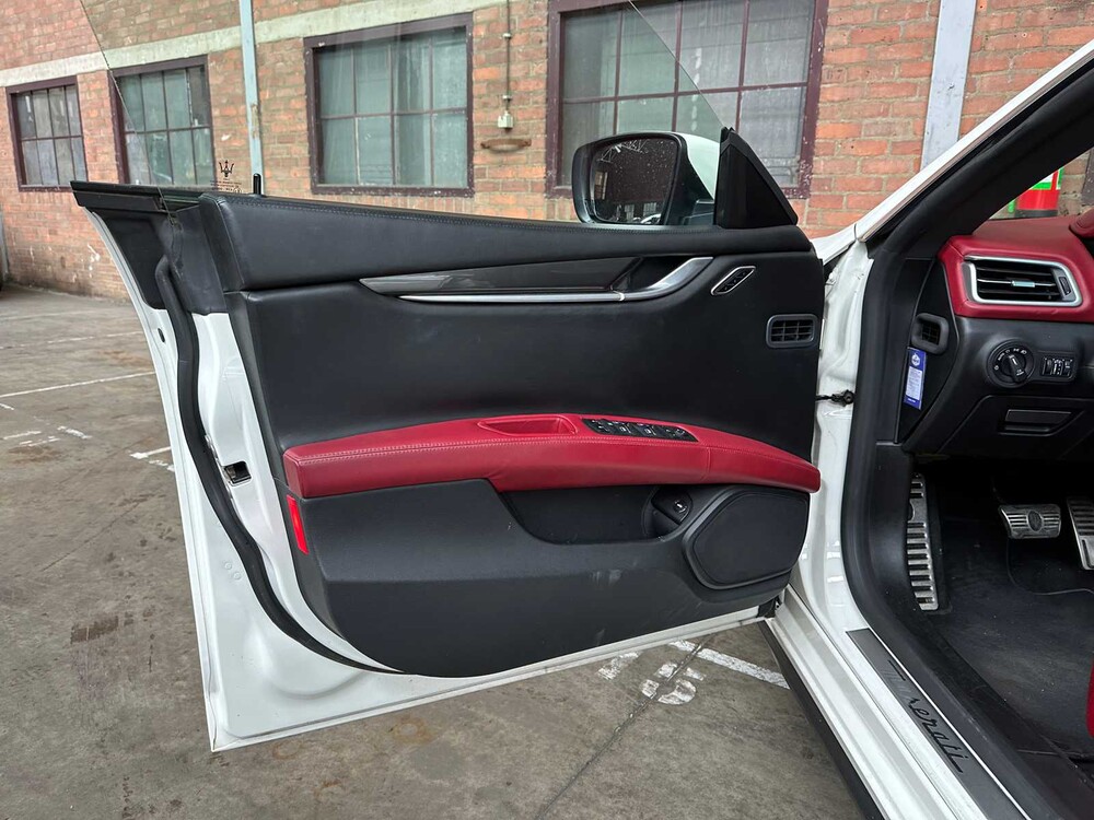 Maserati Ghibli 3.0 V6 D 275hp 2015, 9-ZSL-90