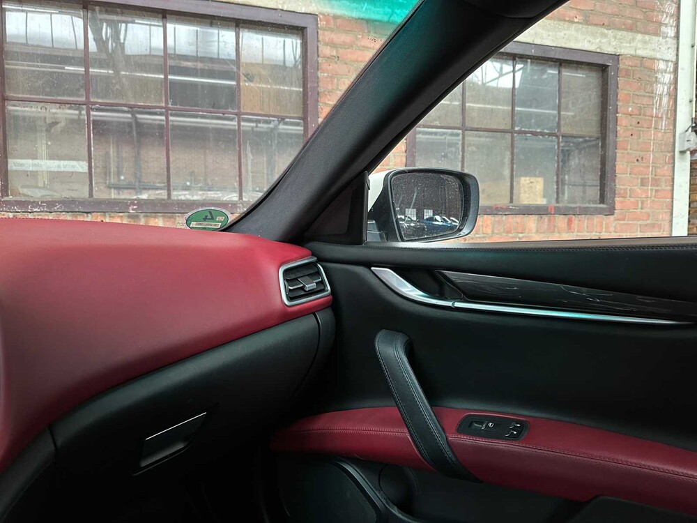 Maserati Ghibli 3.0 V6 D 275hp 2015, 9-ZSL-90