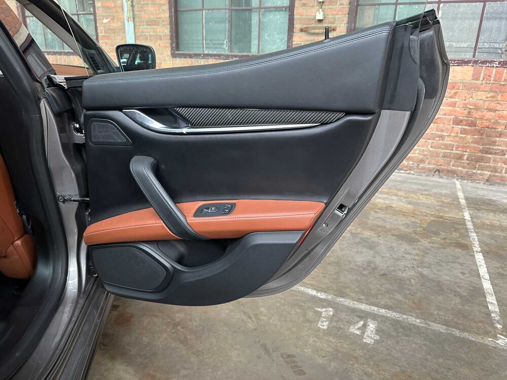 Maserati Ghibli 3.0 V6 S Q4 411hp 2015, SN-156-F