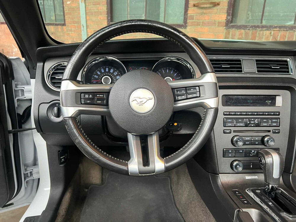 Ford Mustang Cabriolet 3.7 V6 305PS 2014