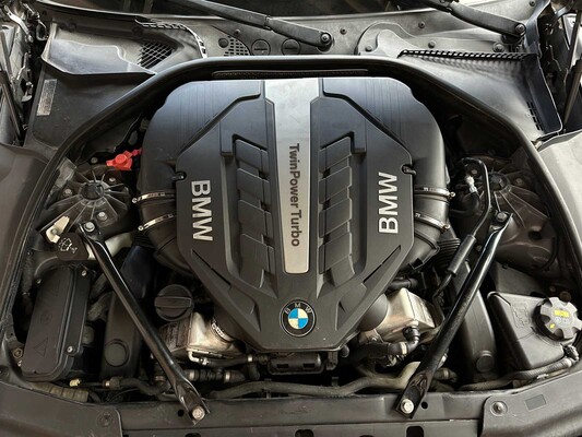 BMW 650i 4.4 V8 6-Series 405pk 2012