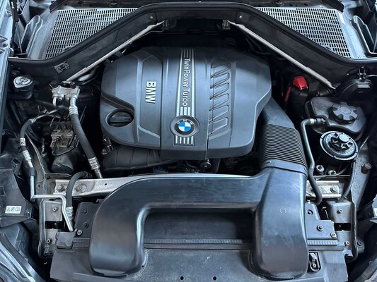 BMW X5 xDrive40d High Executive 7p 306pk 2012, JF-874-N