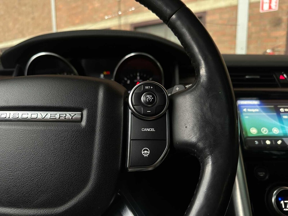 Land Rover Discovery 3.0 Td6 First Edition 7p. 258pk 2017, NT-499-K