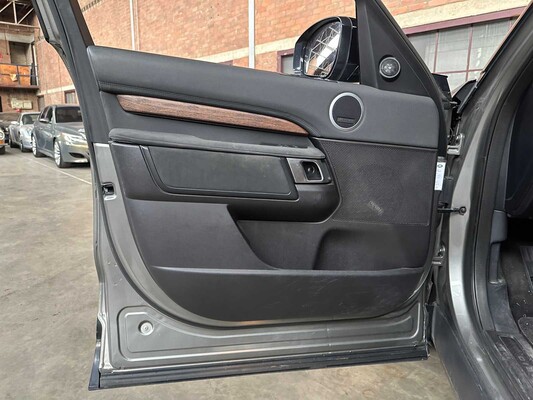 Land Rover Discovery 3.0 Td6 First Edition 7p. 258pk 2017, NT-499-K