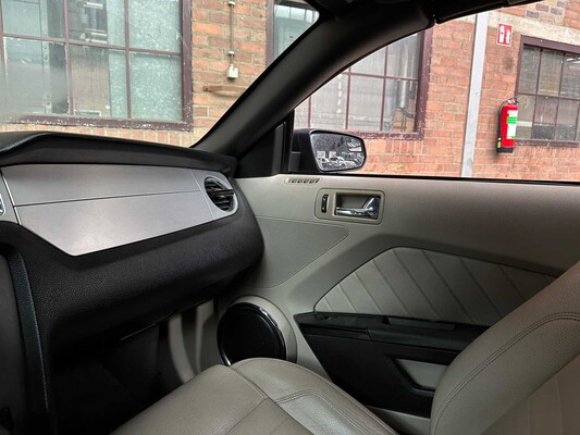 Ford Mustang Cabriolet 3.7 V6 310pk 2011