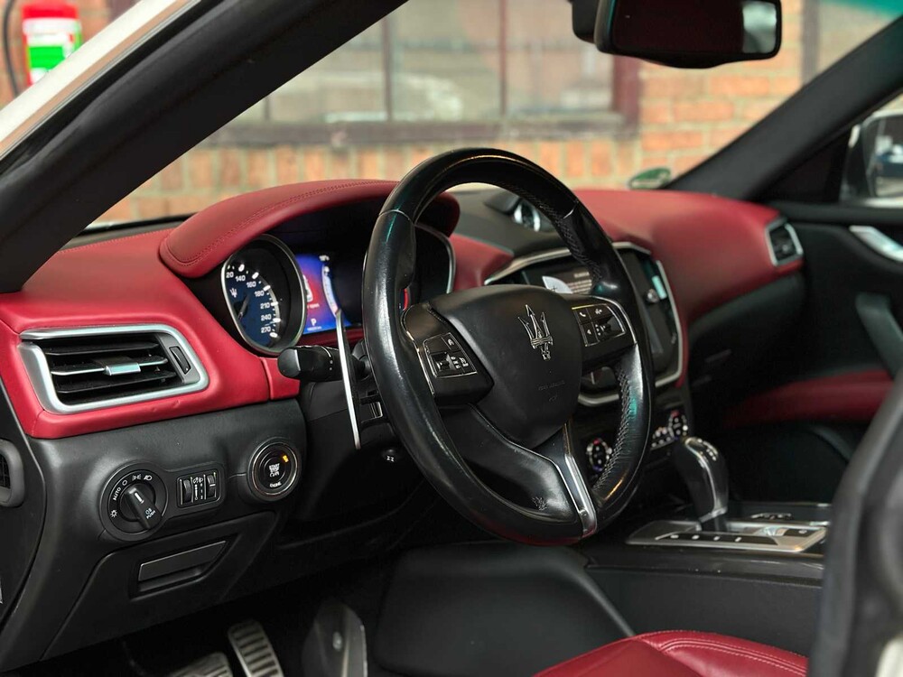 Maserati Ghibli 3.0 V6 D 275pk 2015, 9-ZSL-90