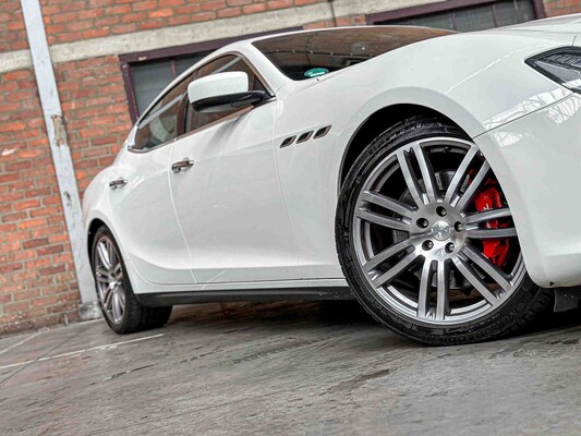 Maserati Ghibli 3.0 V6 D 275pk 2015, 9-ZSL-90