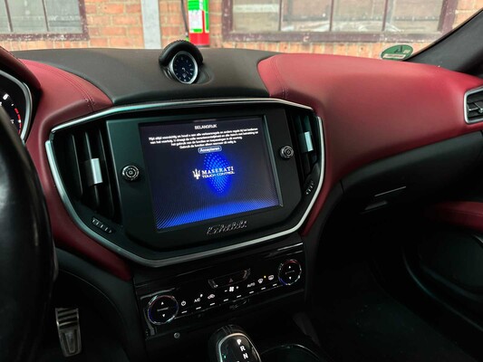 Maserati Ghibli 3.0 V6 D 275pk 2015, 9-ZSL-90