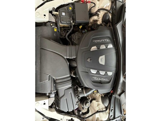 Maserati Ghibli 3.0 V6 D 275pk 2015, 9-ZSL-90