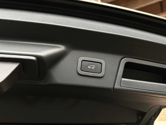 Land Rover Range Rover Velar 3.0 V6 AWD R-Dynamic HSE 381pk 2017, K-769-TJ