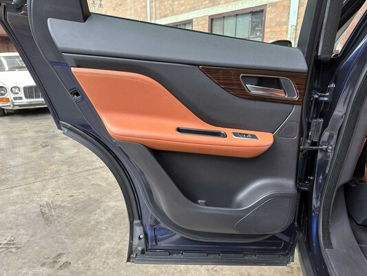 Jaguar F-PACE 2.0 Portfolio AWD 25d 241pk 2017, SV-524-B