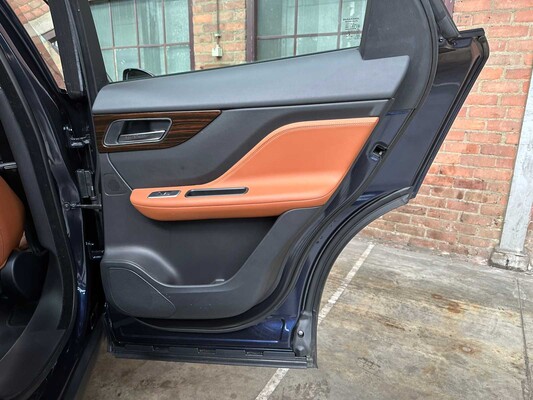 Jaguar F-PACE 2.0 Portfolio AWD 25d 241pk 2017, SV-524-B