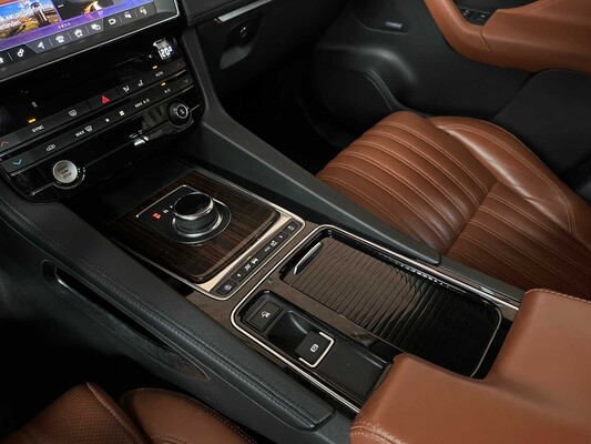 Jaguar F-PACE 2.0 Portfolio AWD 25d 241pk 2017, SV-524-B