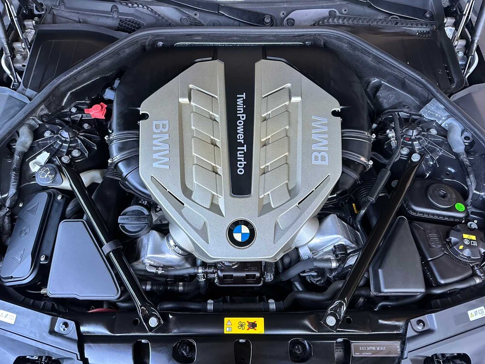 BMW ActiveHybrid7 F04 4.4 V8 465pk 2011