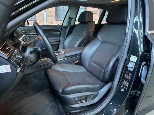 BMW ActiveHybrid7 F04 4.4 V8 465pk 2011