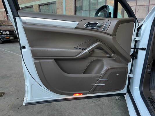 Porsche Cayenne Turbo 4.8 V8 500hp 2013 OEM Sport Design 500pk 2013