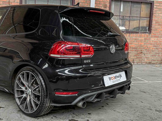 Volkswagen Golf GTI VI 2.0 DSG 211pk 2010 (NEW ENGINE 71.547) Golf 6, J-699-TZ