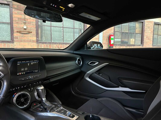 Chevrolet Camaro 1LT 2.0L l4 F DOHC 16V 275pk 2019