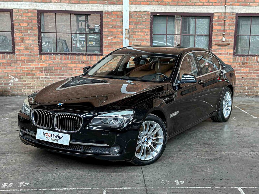 BMW ActiveHybrid7 F04 4.4 V8 465pk 2011