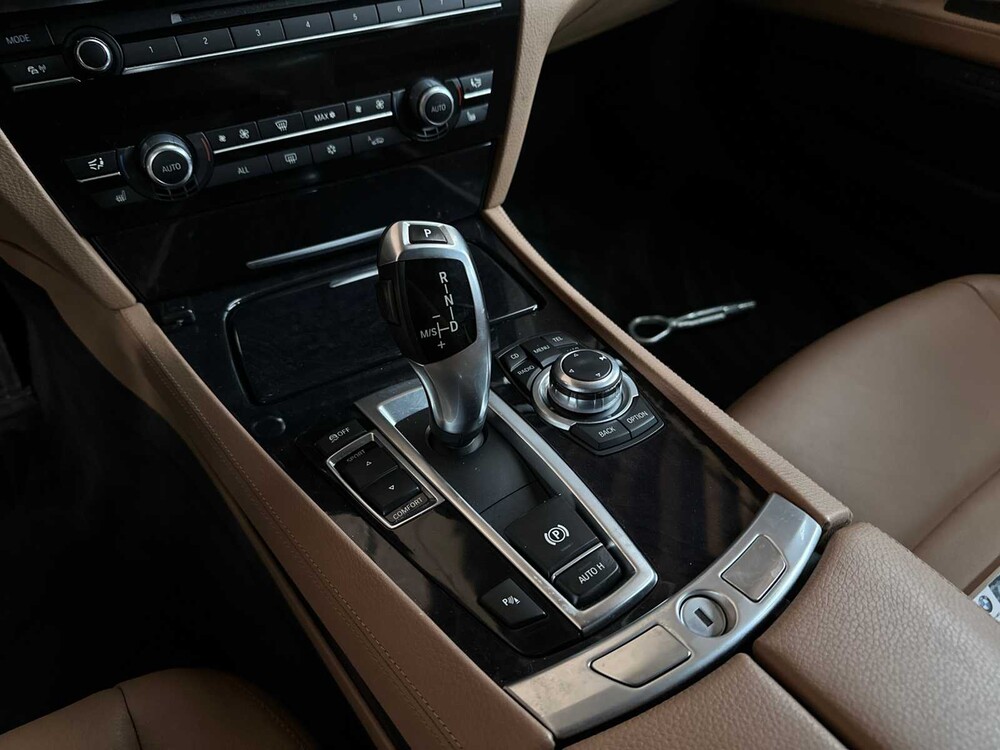 BMW ActiveHybrid7 F04 4.4 V8 465pk 2011