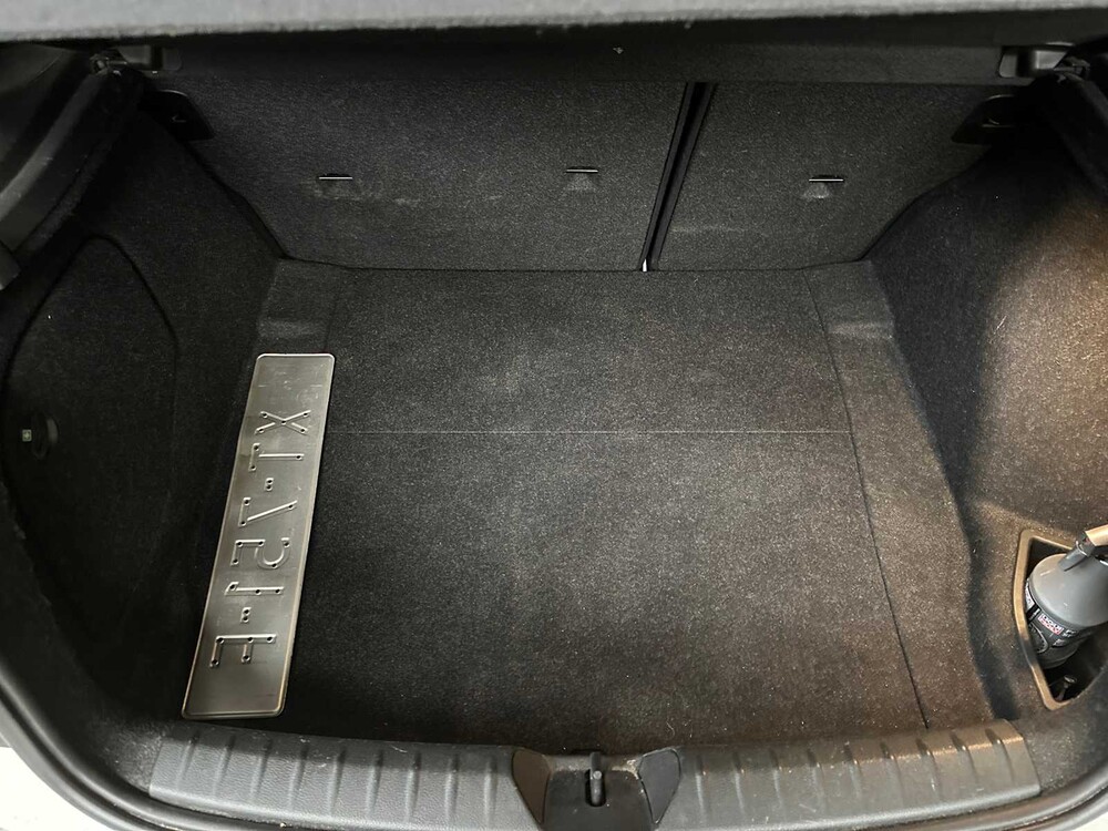 BMW M135i High Executive 1-Serie 320pk 2013 (handgeschakeld), XT-751-F