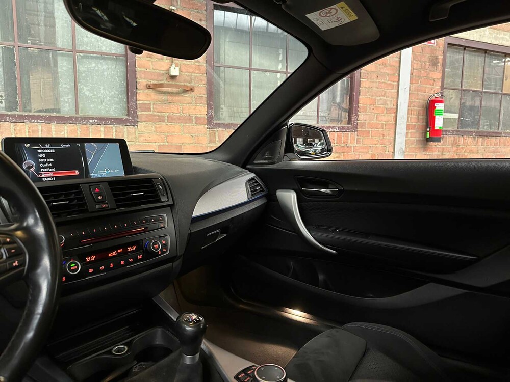 BMW M135i High Executive 1-Serie 320pk 2013 (handgeschakeld), XT-751-F