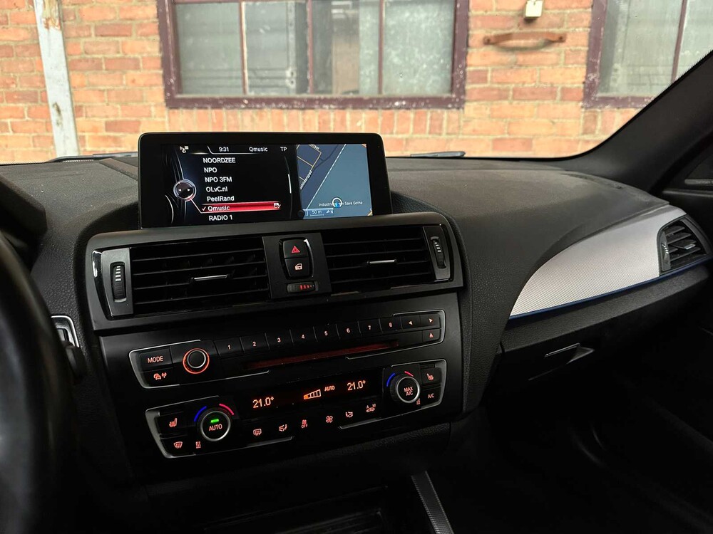 BMW M135i High Executive 1-Serie 320pk 2013 (handgeschakeld), XT-751-F