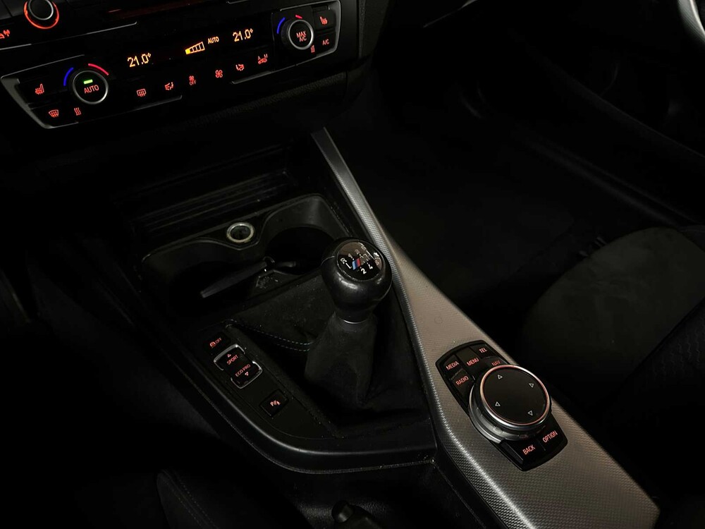 BMW M135i High Executive 1-Serie 320pk 2013 (handgeschakeld), XT-751-F