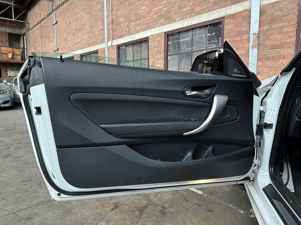 BMW M135i High Executive 1-Serie 320pk 2013 (handgeschakeld), XT-751-F