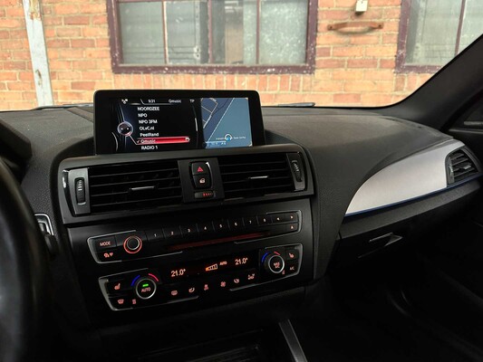 BMW M135i High Executive 1-Serie 320pk 2013 (handgeschakeld), XT-751-F