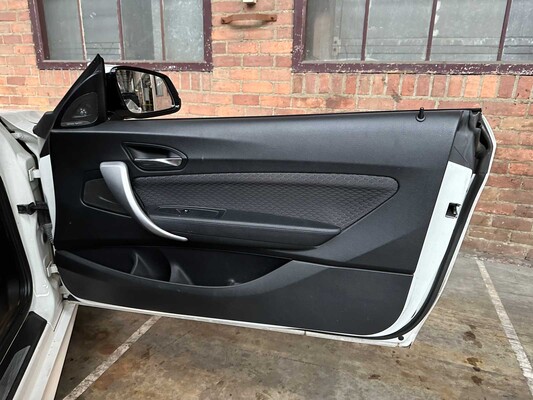 BMW M135i High Executive 1-Serie 320pk 2013 (handgeschakeld), XT-751-F