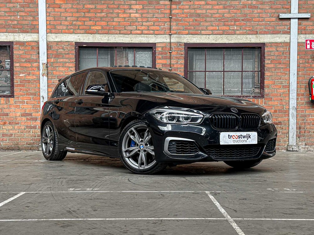 BMW M135i Centennial High Executive 1-serie 326pk 2016, J-630-FN