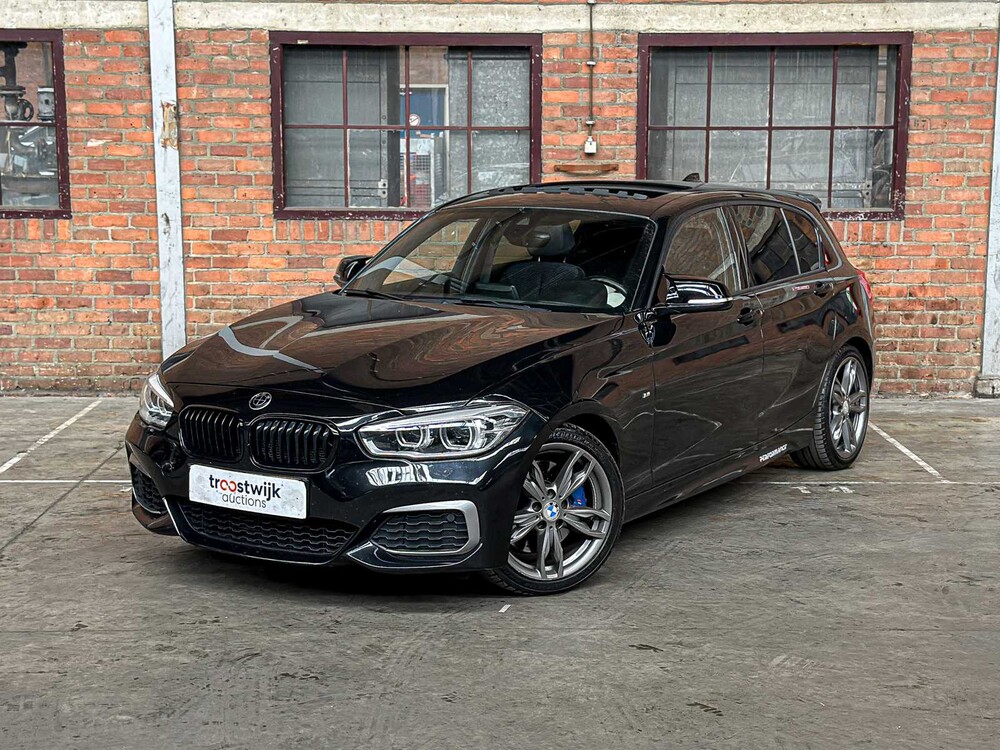 BMW M135i Centennial High Executive 1-serie 326pk 2016, J-630-FN