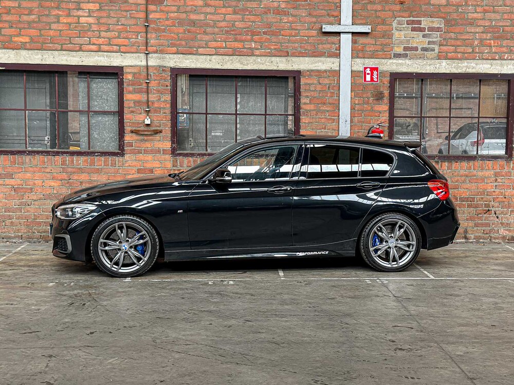 BMW M135i Centennial High Executive 1-serie 326pk 2016, J-630-FN