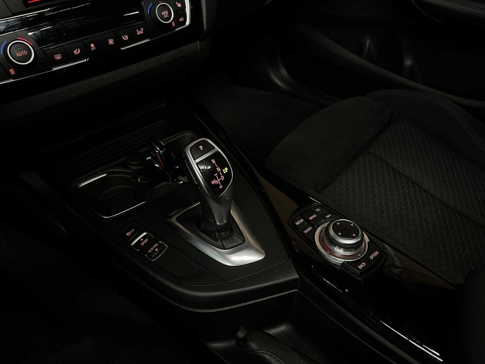 BMW M135i Centennial High Executive 1-serie 326pk 2016, J-630-FN