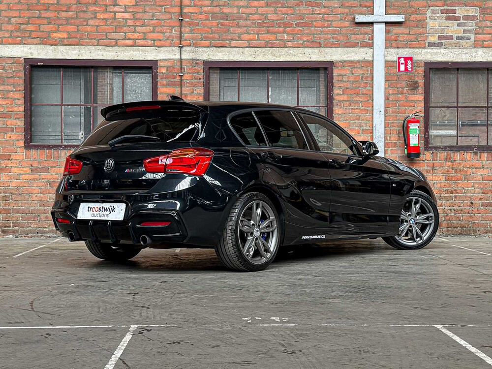 BMW M135i Centennial High Executive 1-serie 326pk 2016, J-630-FN