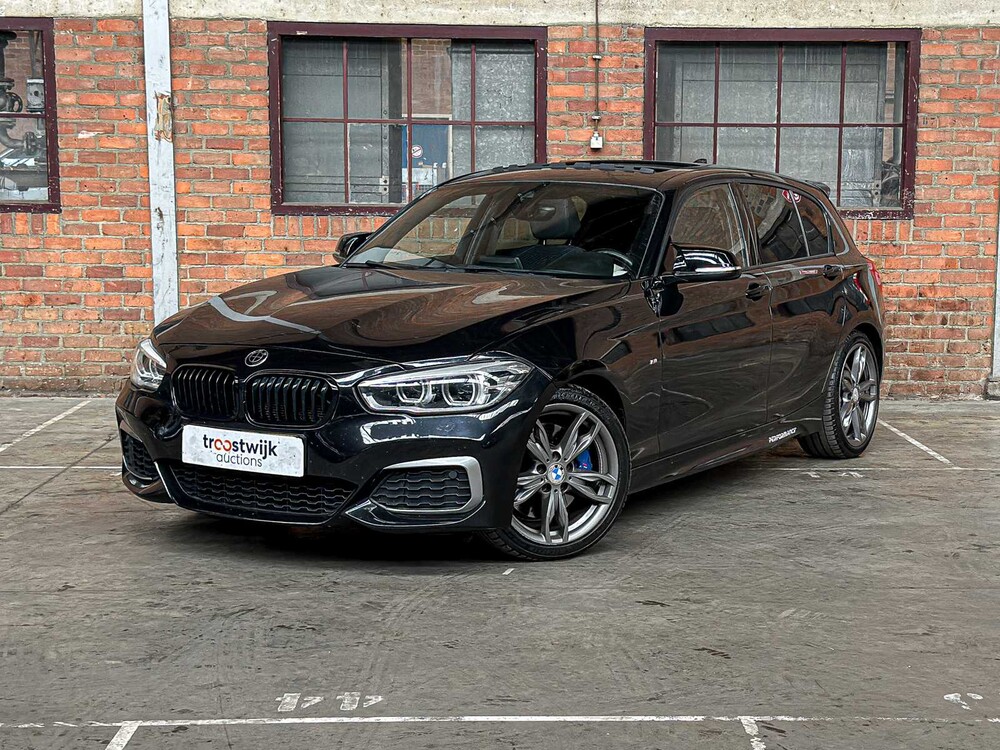 BMW M135i Centennial High Executive 1-serie 326pk 2016, J-630-FN
