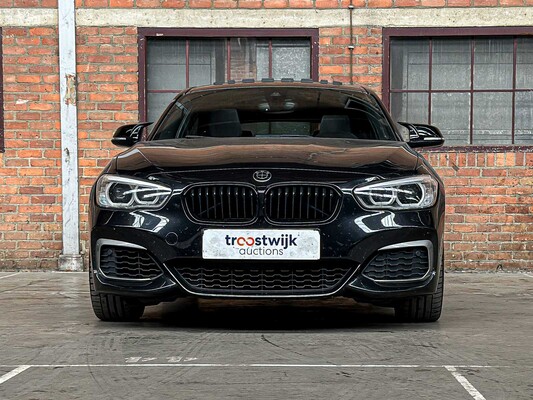 BMW M135i Centennial High Executive 1-serie 326pk 2016, J-630-FN