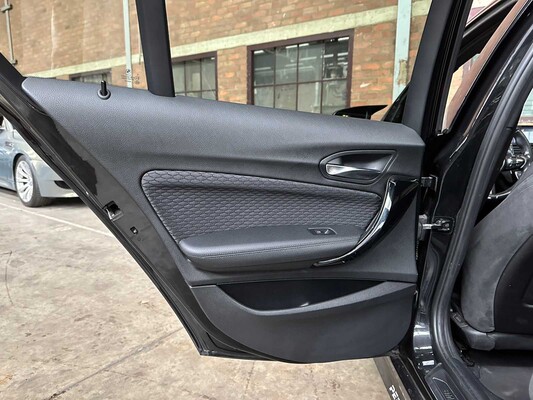 BMW M135i Centennial High Executive 1-serie 326pk 2016, J-630-FN