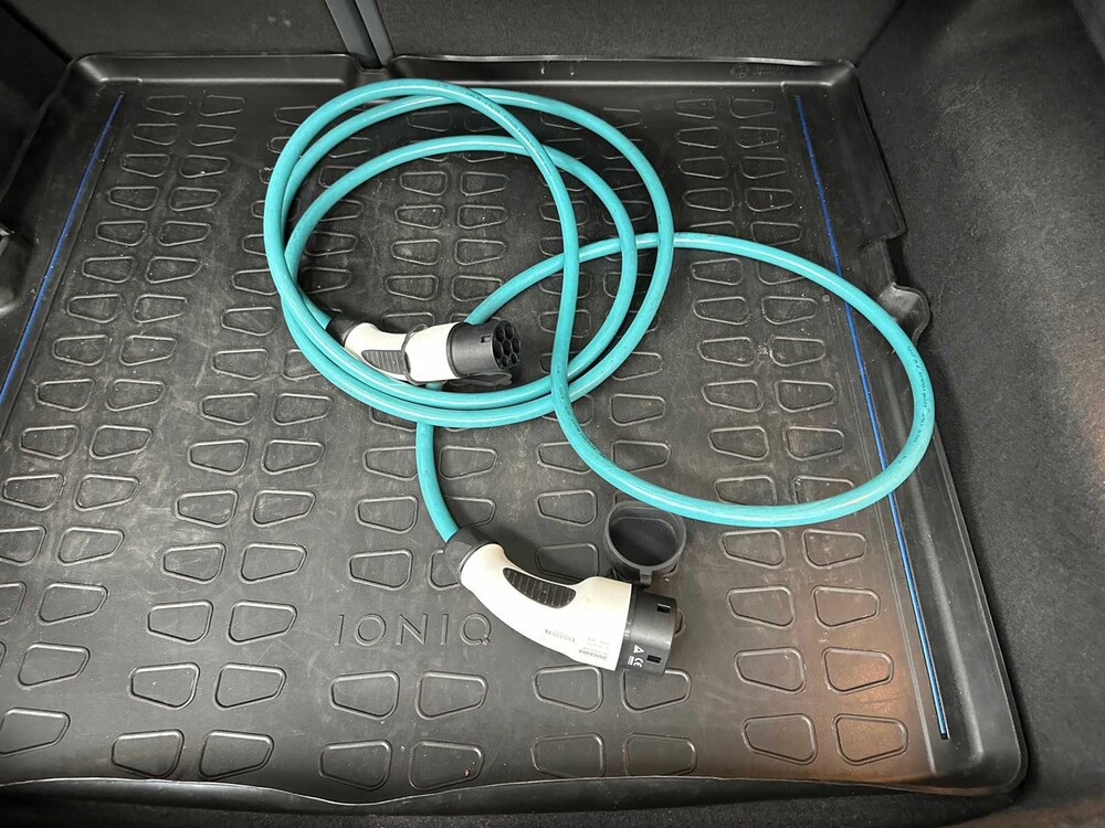 Hyundai IONIQ Premium EV 120pk 2018, RL-739-S