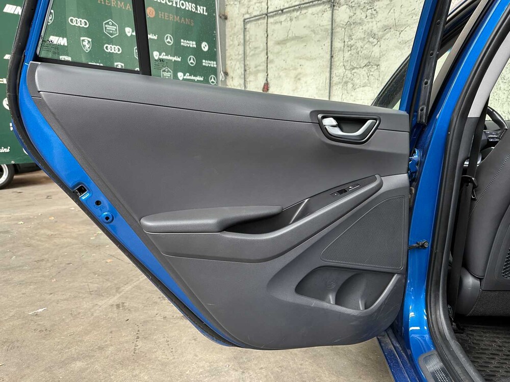 Hyundai IONIQ Premium EV 120pk 2018, RL-739-S