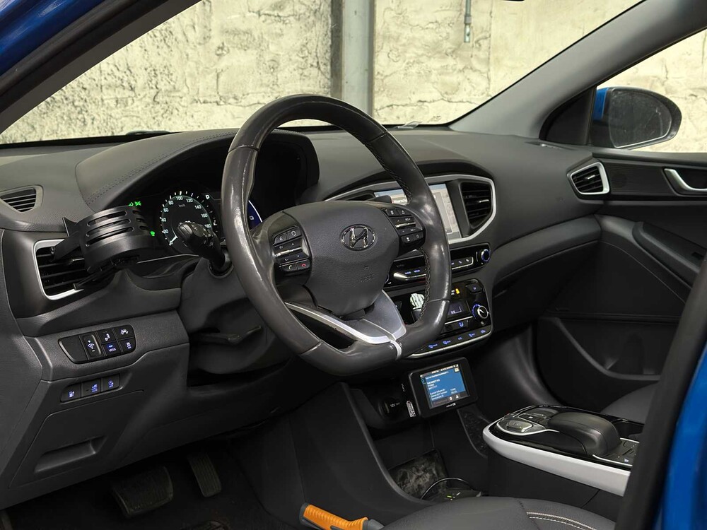 Hyundai IONIQ Premium EV 120pk 2018, RL-739-S