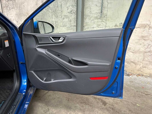Hyundai IONIQ Premium EV 120pk 2018, RL-739-S